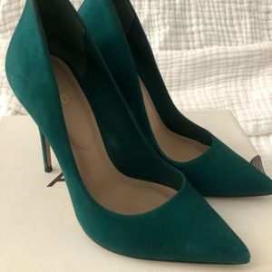 Aldo Green Suede Heels size 6